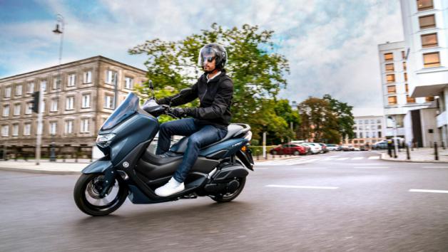 Yamaha NMAX 155: Με απόδοση 15 ίππων και Traction Control 